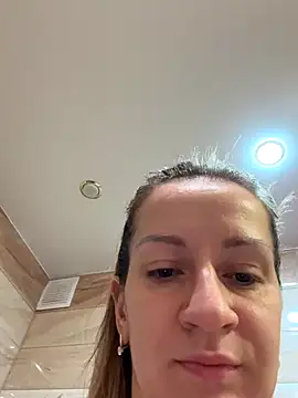 EvvaMur online show from 10.31.25