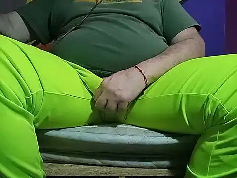 Snapshot of BabyBearMilk chatting on 11.13.25 BabyBearMilk online show from 11.13.25