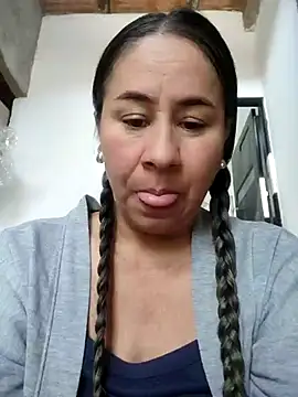 Nala1986 online show from 09.25.25