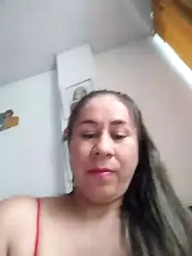 Nala1986 online show from 10.15.25