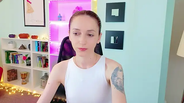 Snapshot of Julia_Jae chatting on 06.15.26 Julia Jae online show from 06.15.26
