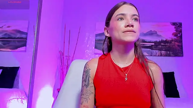 Snapshot of aitana_baker_ chatting on 10.03.25 aitana baker  online show from 10.03.25