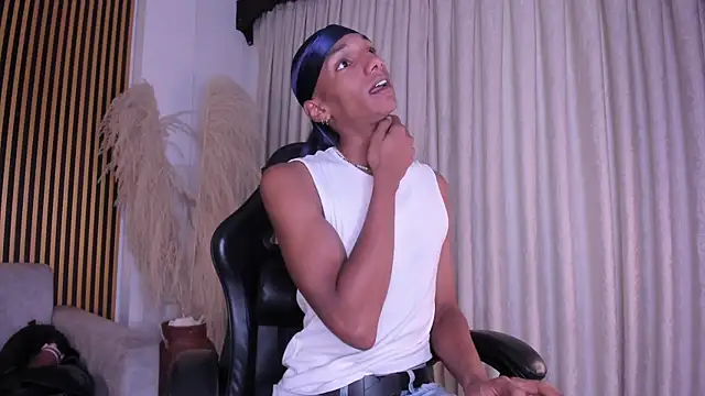 JulienSaint online show from 04.15.26