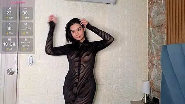 Snapshot of nathalia_koch_ chatting on 02.18.26 nathalia koch online show from 02.18.26