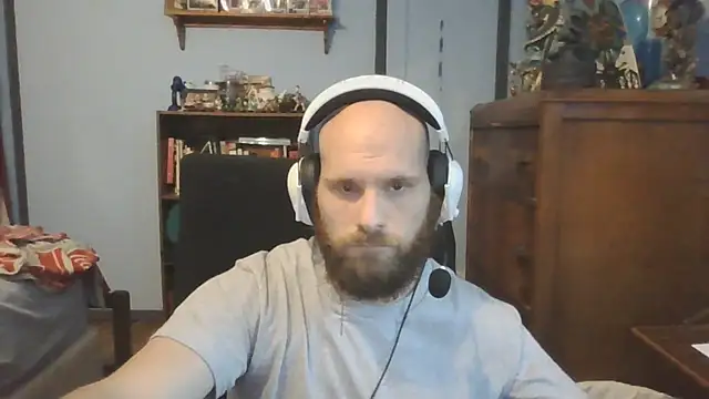 Snapshot of PDrents chatting on 10.24.25 PDrents online show from 10.24.25