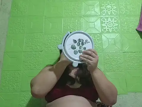 Snapshot of prettywetmom88 chatting on 09.30.25 prettywetmom88 online show from 09.30.25