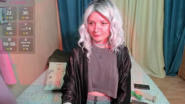 Snapshot of Dia_Angel chatting on 10.11.25 Dia Angel online show from 10.11.25