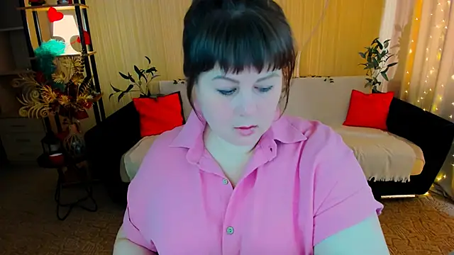 Snapshot of CrystaalStaar chatting on 04.27.26 CrystaalStaar online show from 04.27.26