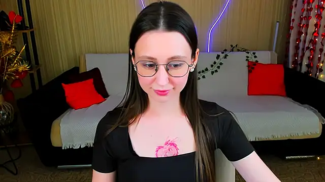 YourLovellyStory online show from 03.25.26