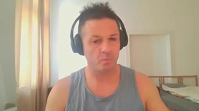 Snapshot of SwimAround2025 chatting on 07.27.26 SwimAround2025 online show from 07.27.26