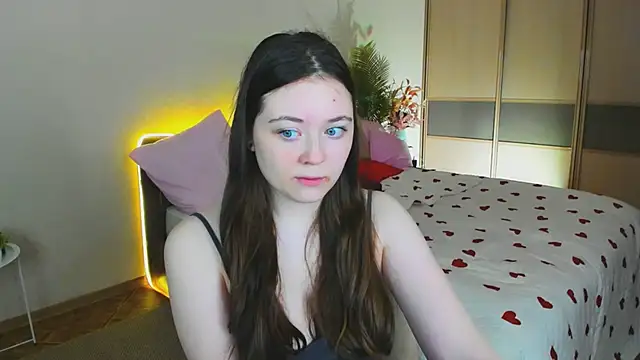 AlluringLookk online show from 04.28.26
