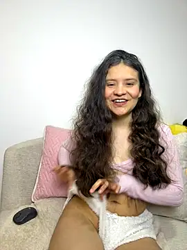 Snapshot of Emilyybennet_ chatting on 10.19.25 Emilyybennet online show from 10.19.25