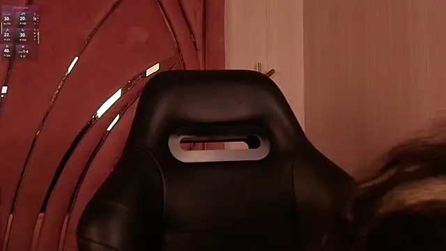 Snapshot of Emilia_Bons chatting on 02.18.26 Emilia Bons online show from 02.18.26