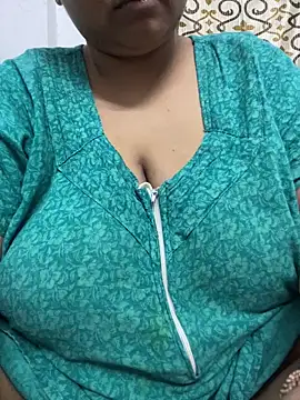 Snapshot of Miss_Kavya_ chatting on 09.16.25 Miss Kavya online show from 09.16.25