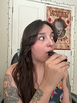 CharmingMaddie online show from 03.18.26