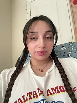 CharmingMaddie online show from 04.07.26