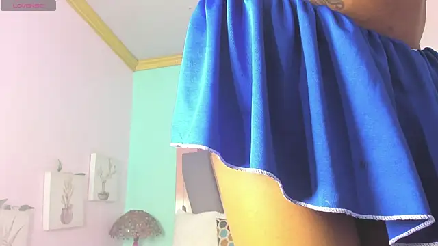 Violett Salvatore online show from 05.11.26
