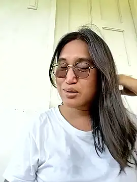 Snapshot of Romantic_Sabrina chatting on 09.11.25 Romantic Sabrina online show from 09.11.25