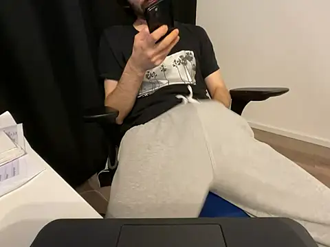 Frankieyyy1 online show from 04.16.26