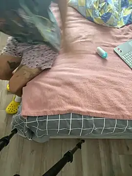 Snapshot of darkdecide chatting on 11.02.25 darkdecide online show from 11.02.25