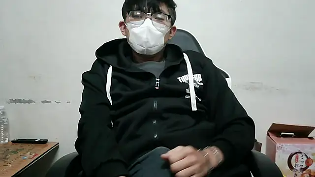 Snapshot of bigbb101011 chatting on 03.12.26 bigbb101011 online show from 03.12.26