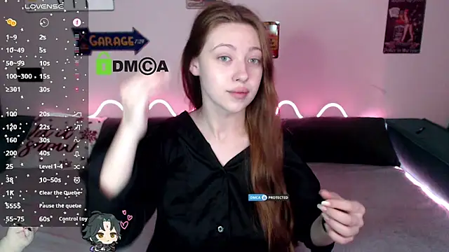 Snapshot of AmourLily chatting on 06.10.26 AmourLily online show from 06.10.26