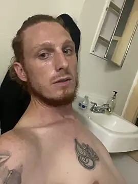 Snapshot of BIGxRED chatting on 09.18.25 BIGxRED online show from 09.18.25