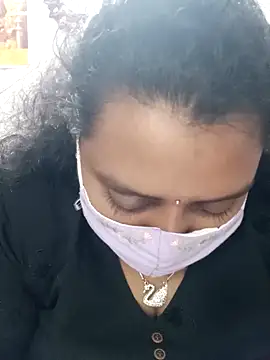 Divya-Lovely online show from 09.22.25