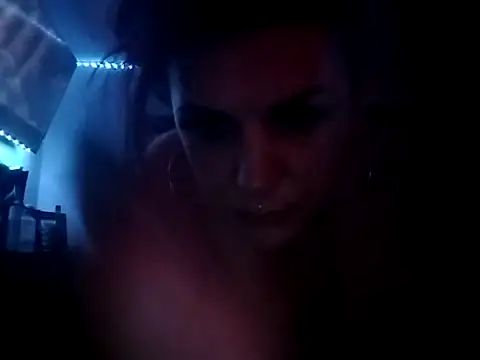 Snapshot of gypsyriot chatting on 09.25.25 gypsyriot online show from 09.25.25