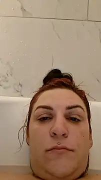 Snapshot of gypsyriot chatting on 10.05.25 gypsyriot online show from 10.05.25