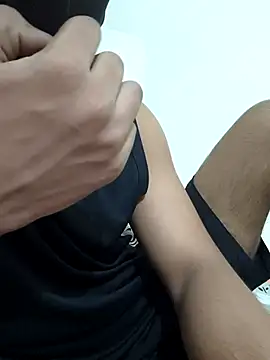 Snapshot of _urr_daddy chatting on 10.29.25 urr daddy online show from 10.29.25