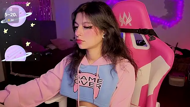 larah uwu online show from 03.28.26