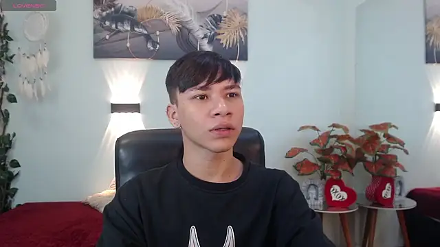 Snapshot of nathanclay chatting on 09.17.25 nathanclay online show from 09.17.25