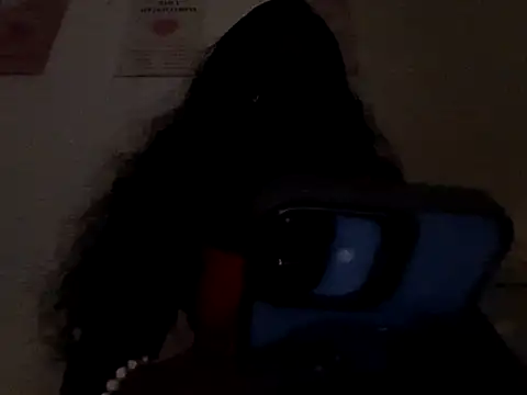 Niveda 21 online show from 10.14.25