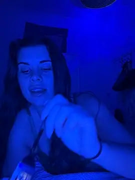 Snapshot of AlitaNova chatting on 09.18.25 AlitaNova online show from 09.18.25