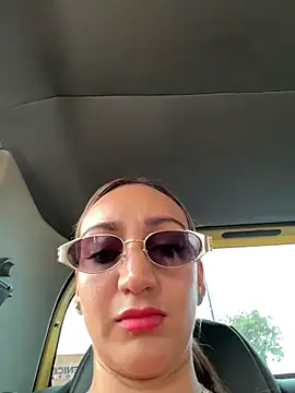 Ninabigtitied online show from 02.17.26