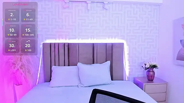 naishaa  online show from 03.19.26