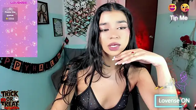 Elsa Pataky online show from 10.31.25