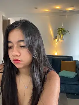 Snapshot of Lily_June chatting on 09.30.25 Lily June online show from 09.30.25