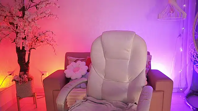 JadeSummerr online show from 04.30.26
