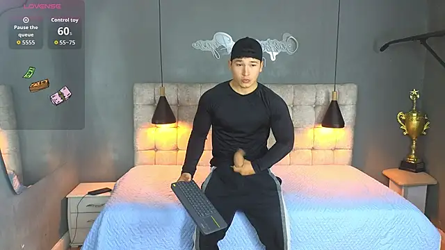 Snapshot of Horny_nick18 chatting on 09.12.25 Horny nick18 online show from 09.12.25