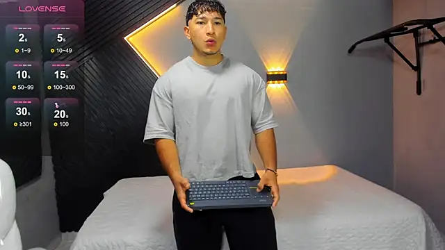 Horny nick18 online show from 03.26.26