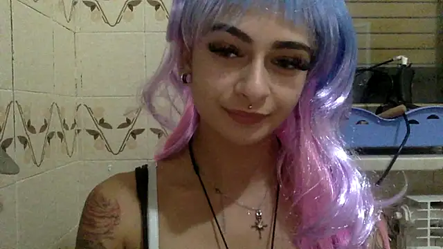 Snapshot of piccolaflo chatting on 06.13.26 piccolaflo online show from 06.13.26