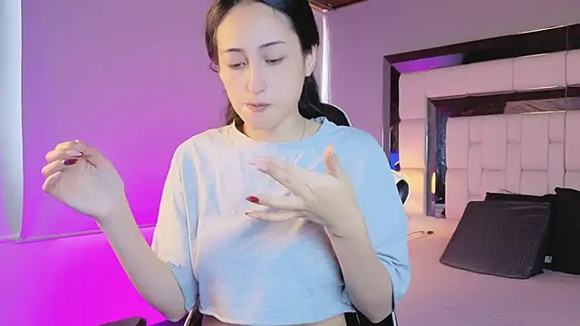 Snapshot of Adhara7 chatting on 06.27.26 Adhara7 online show from 06.27.26
