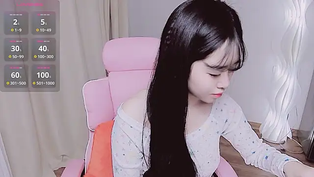 Miu-999 online show from 11.17.25