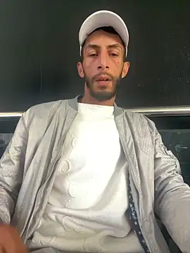 Snapshot of Yasar-Xxxl chatting on 05.18.26 Yasar-Xxxl online show from 05.18.26
