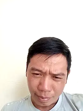 Snapshot of DungLuongg chatting on 10.27.25 DungLuongg online show from 10.27.25
