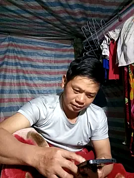 DungLuongg online show from 05.04.26