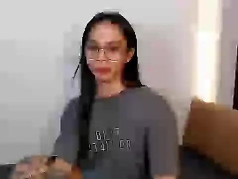 Snapshot of suckablemistress4uxx chatting on 11.12.25 suckablemistress4uxx online show from 11.12.25