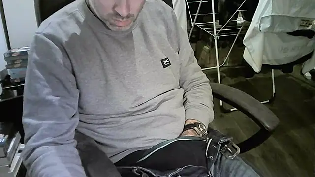 Chrisprngr online show from 11.28.25